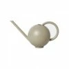 Ferm LIVING Arrosoir Orb 2 Ferm LIVING Arrosoir Orb -BLOU PARIS Soldes arrosoir orb